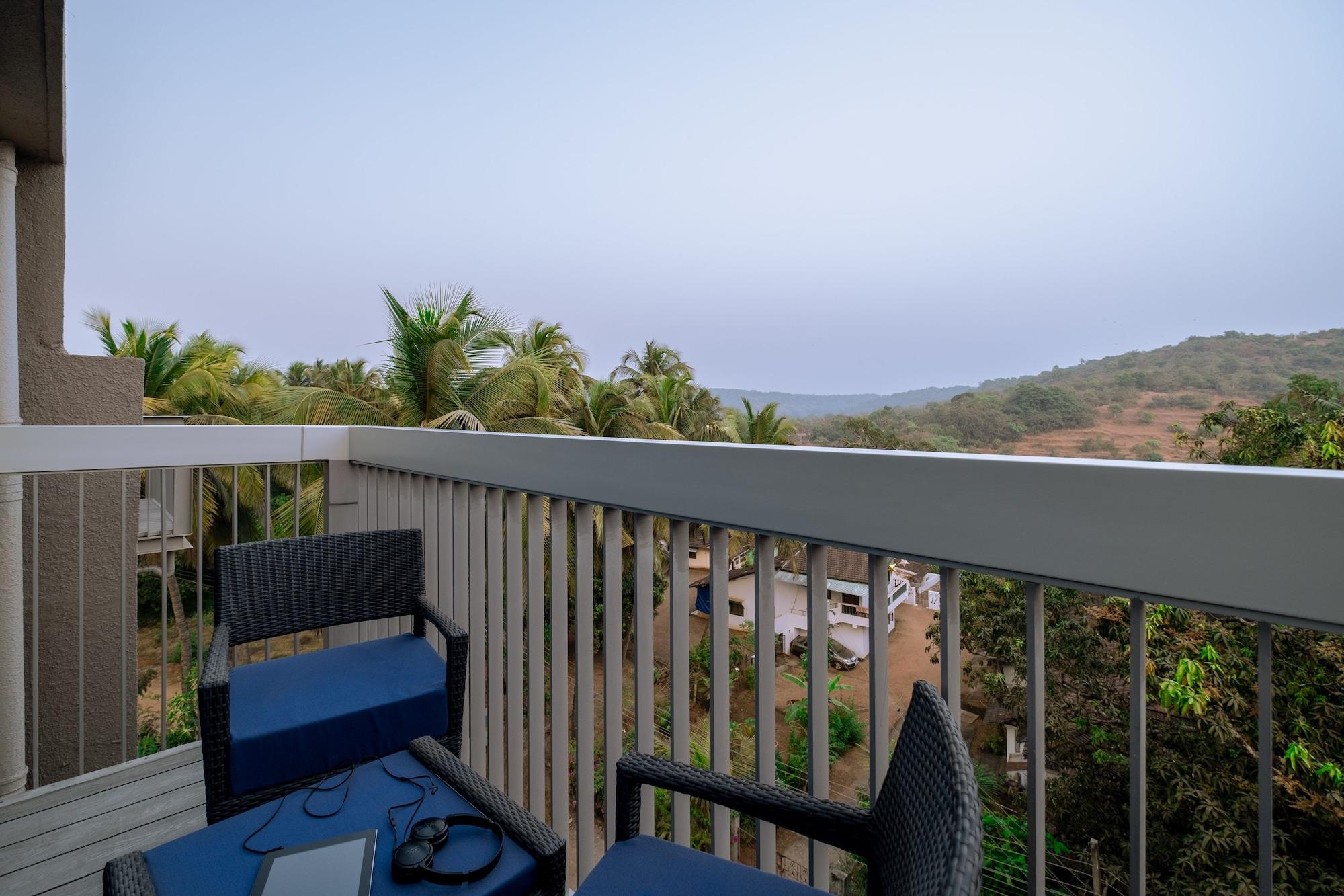 Hyatt Centric Candolim Goa Zewnętrze zdjęcie View from the balcony of a hotel in Goa, India