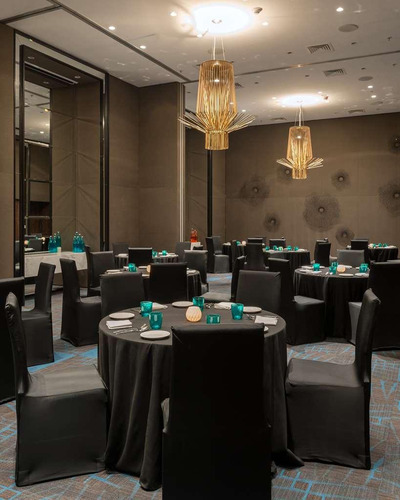 Hyatt Centric Candolim Goa Udogodnienia zdjęcie The ballroom at the hotel
