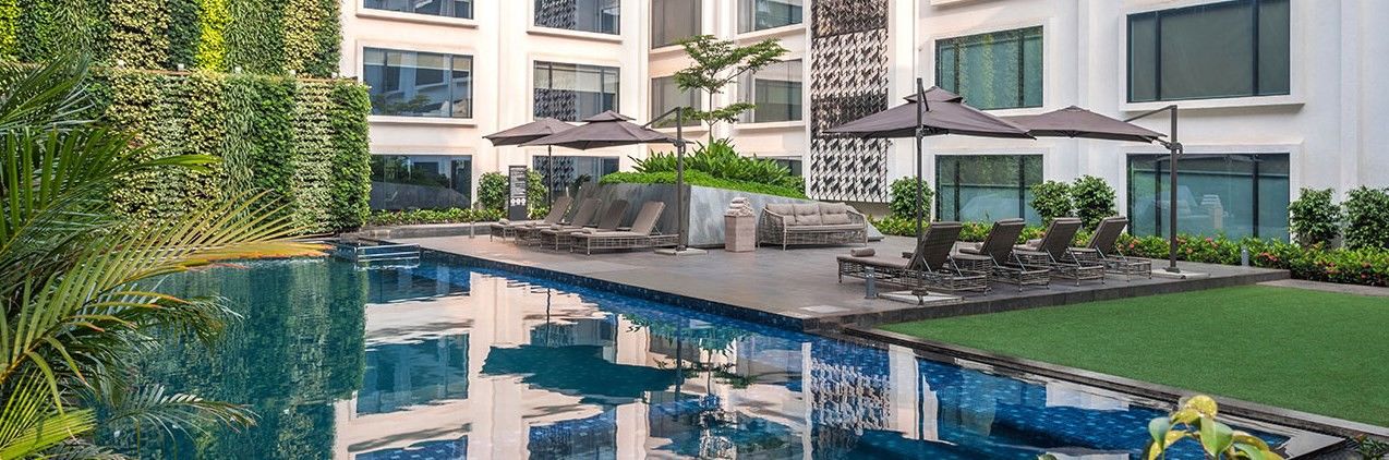 Hyatt Centric Candolim Goa Zewnętrze zdjęcie The swimming pool at the hotel